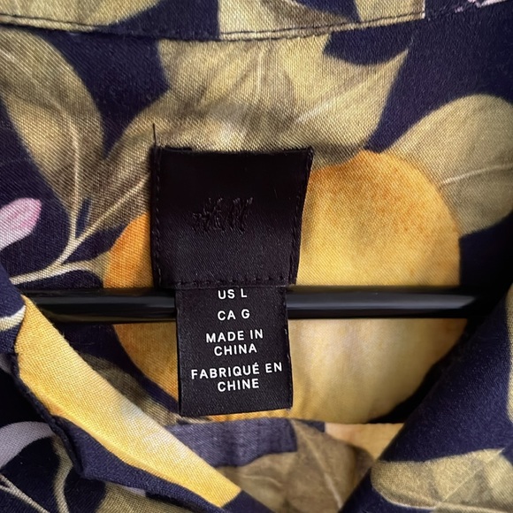 H&M button down - Picture 2 of 4